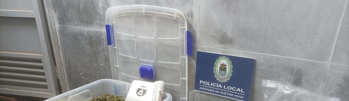 La Policía Local localiza un gran alijo de marihuana y munición de escopeta en una nave de Huétor Vega