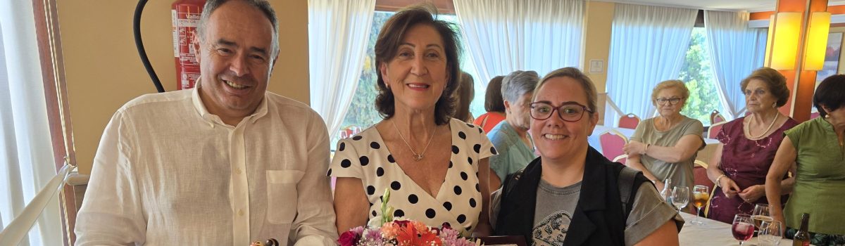 Homenaje a la monitora de Costura por su jubilación